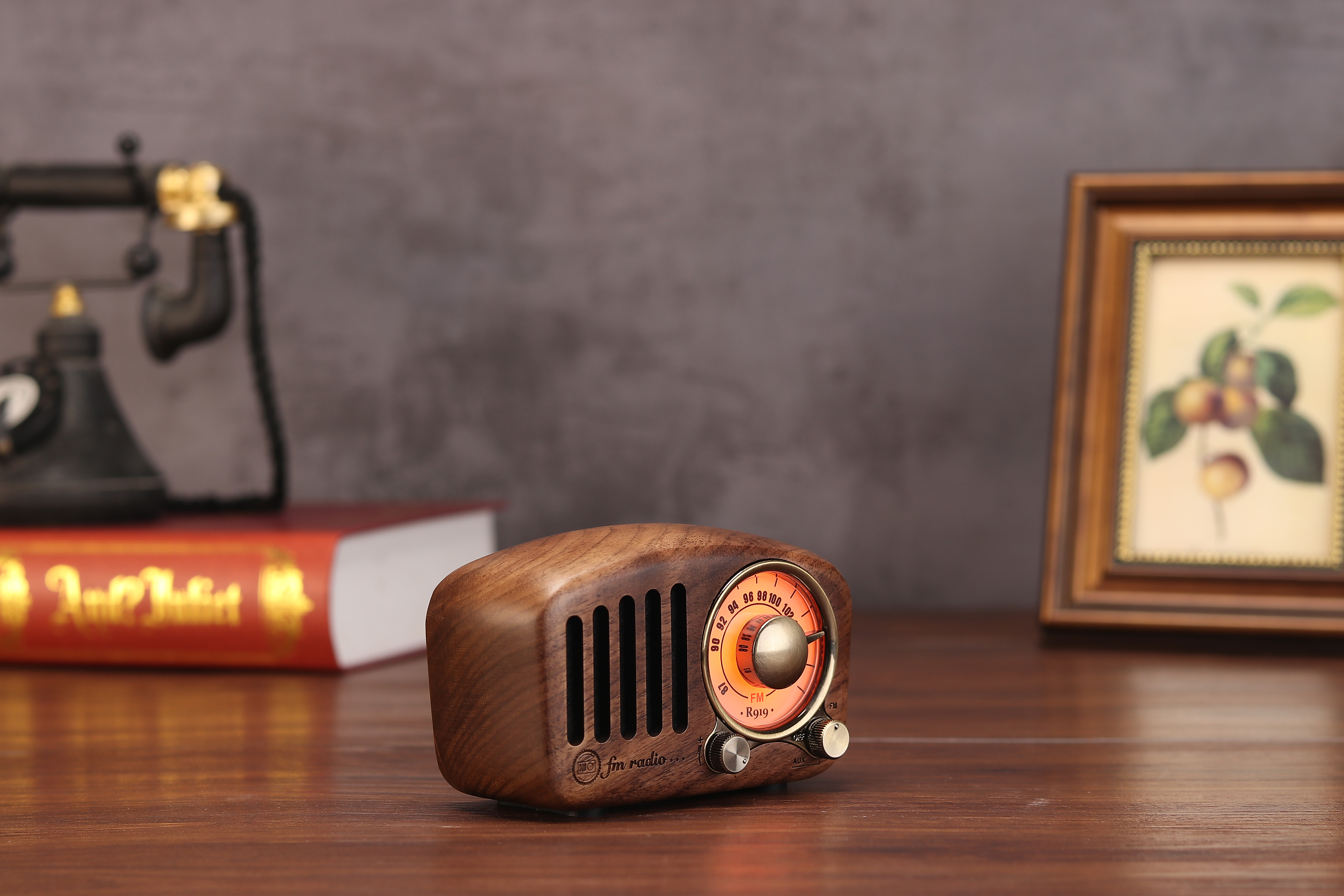 Mini Retro Design Bluetooth-Lautsprecher und FM-Radio R919-A/C - Bild 11 von 12