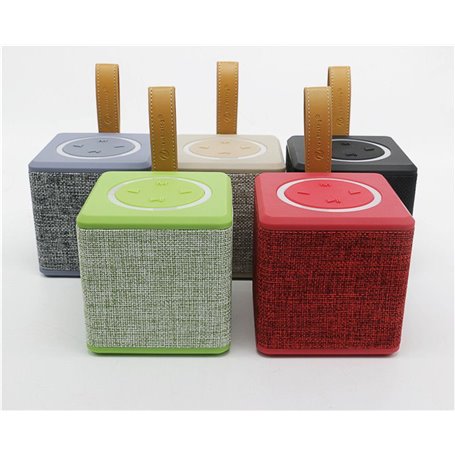 Głośnik Bluetooth w stylu retro z kostką w stylu retro na płótnie Favorever - 2